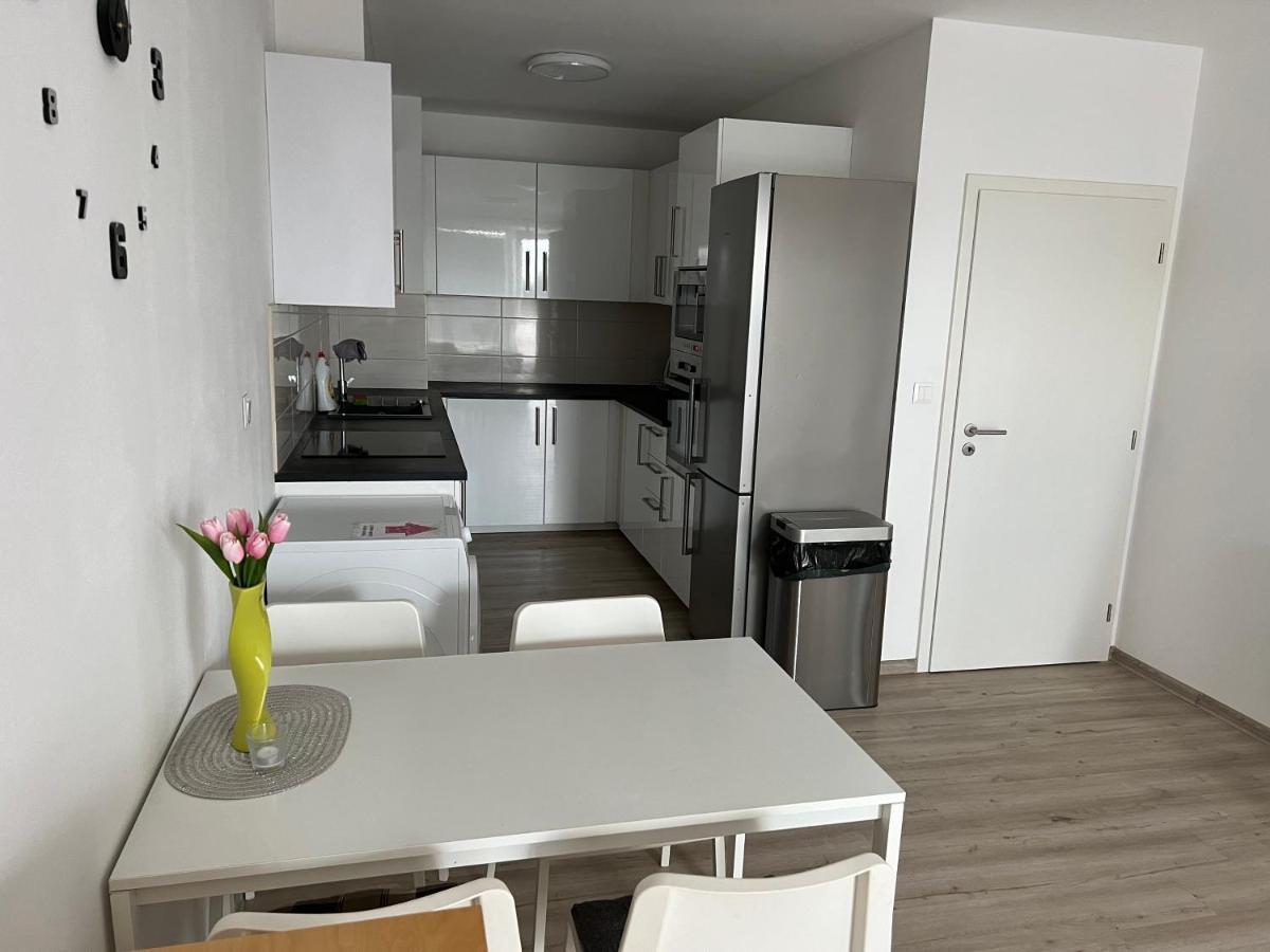 Beautiful 2 Bedroom Apartment Prostějov Exterior foto